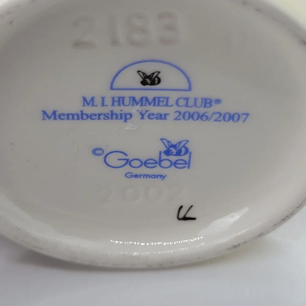 M.I. Hummel Bitte im Rhythmus Keeping Time
